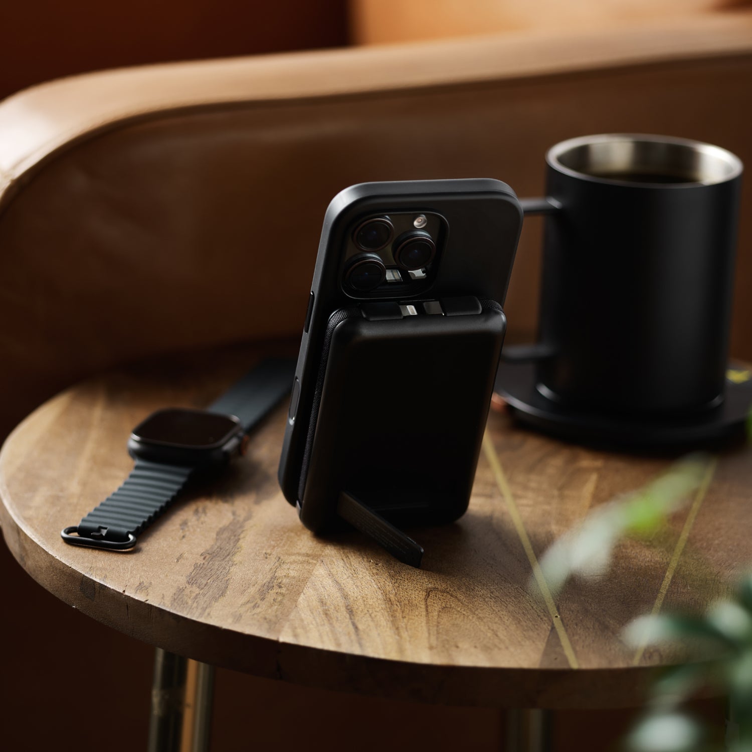 Everyday Charging Kit - iPhone 16 Pro - Carbon